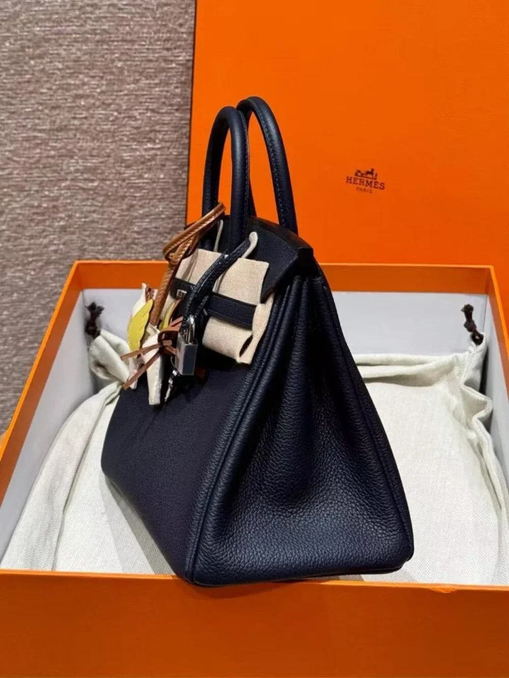 Classic Hermes Bag: A Stylish and Versatile Choice for Elegance